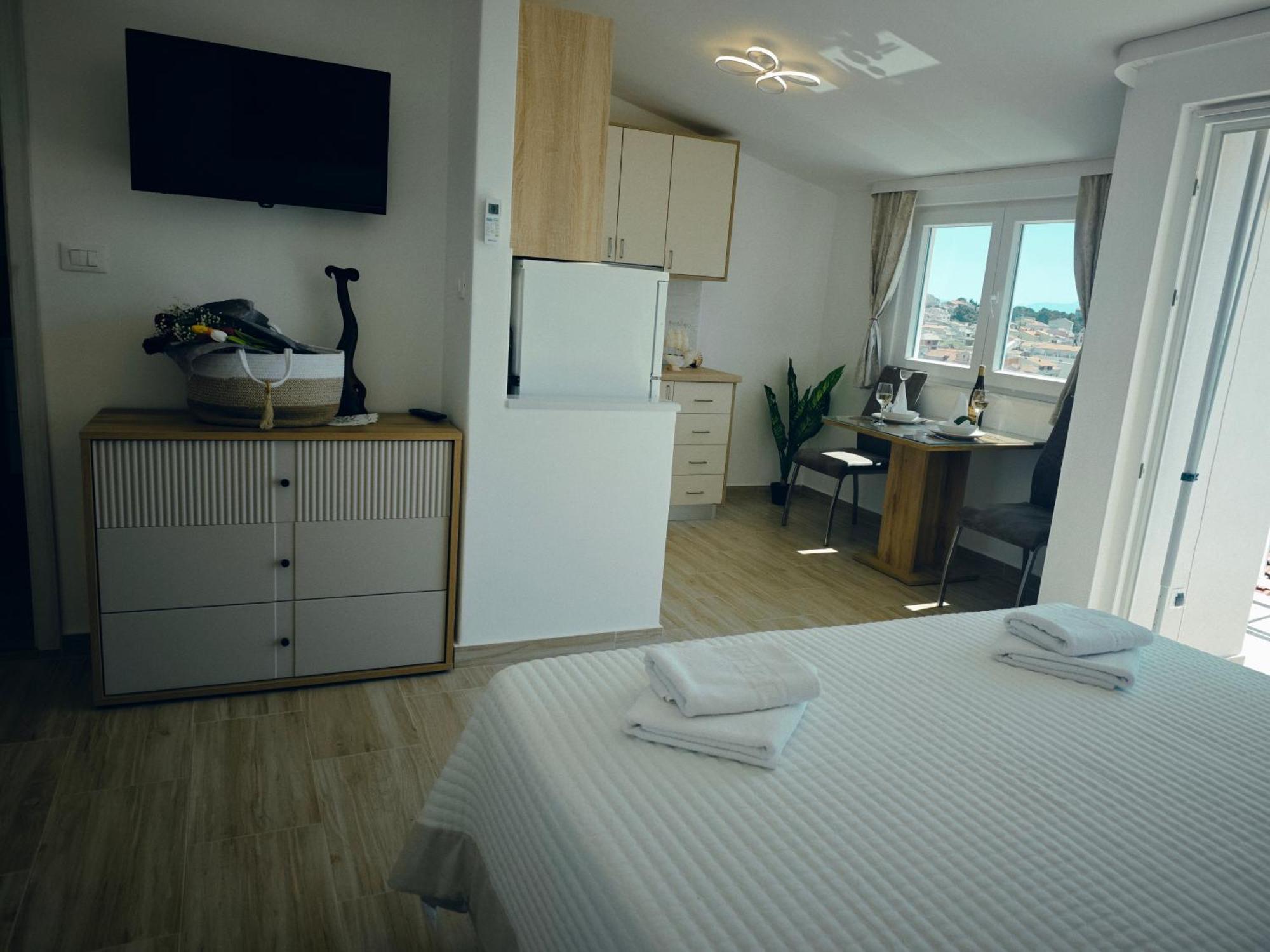 Apartment Topic Baška Voda Eksteriør bilde