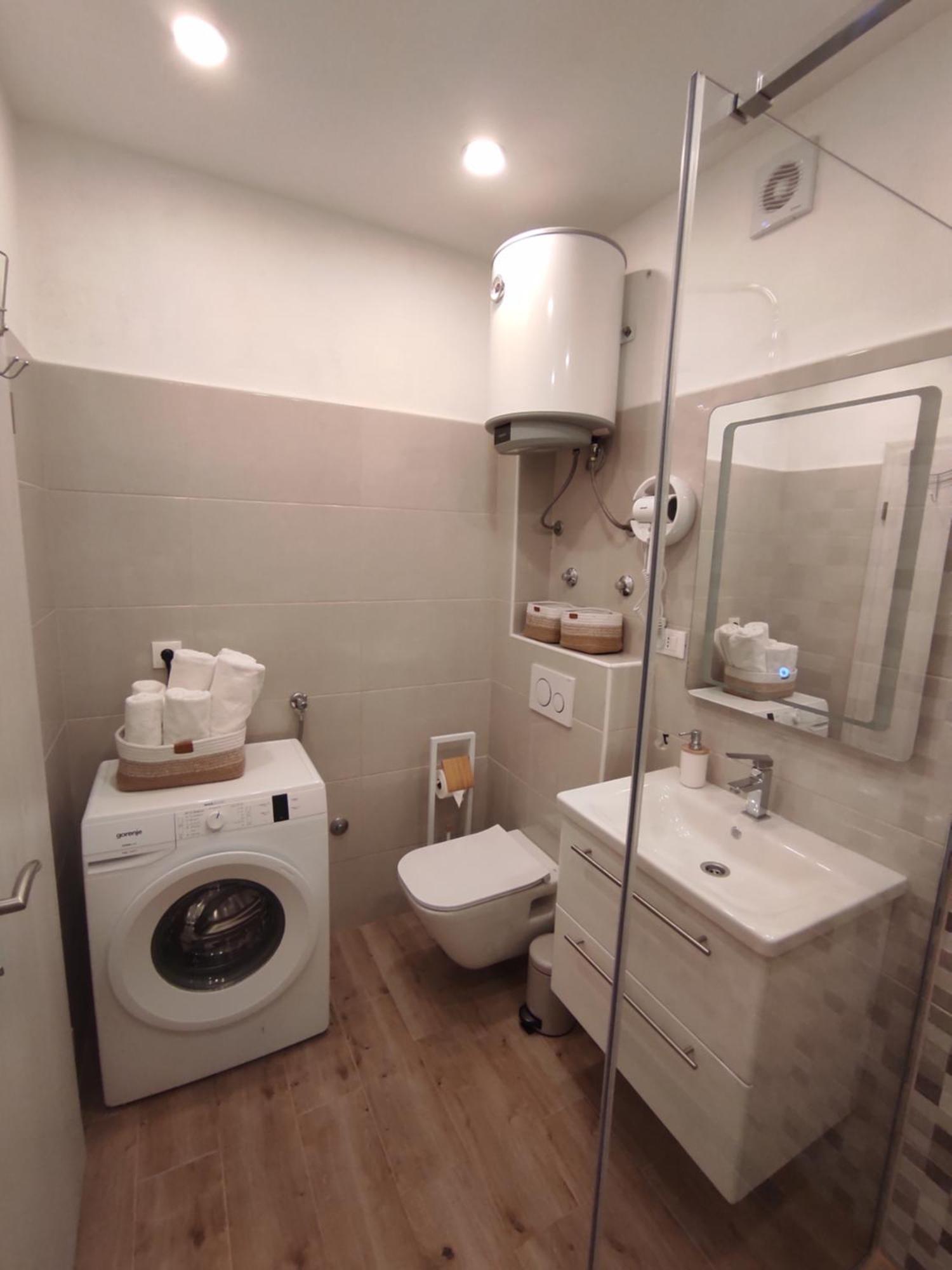 Apartment Topic Baška Voda Eksteriør bilde