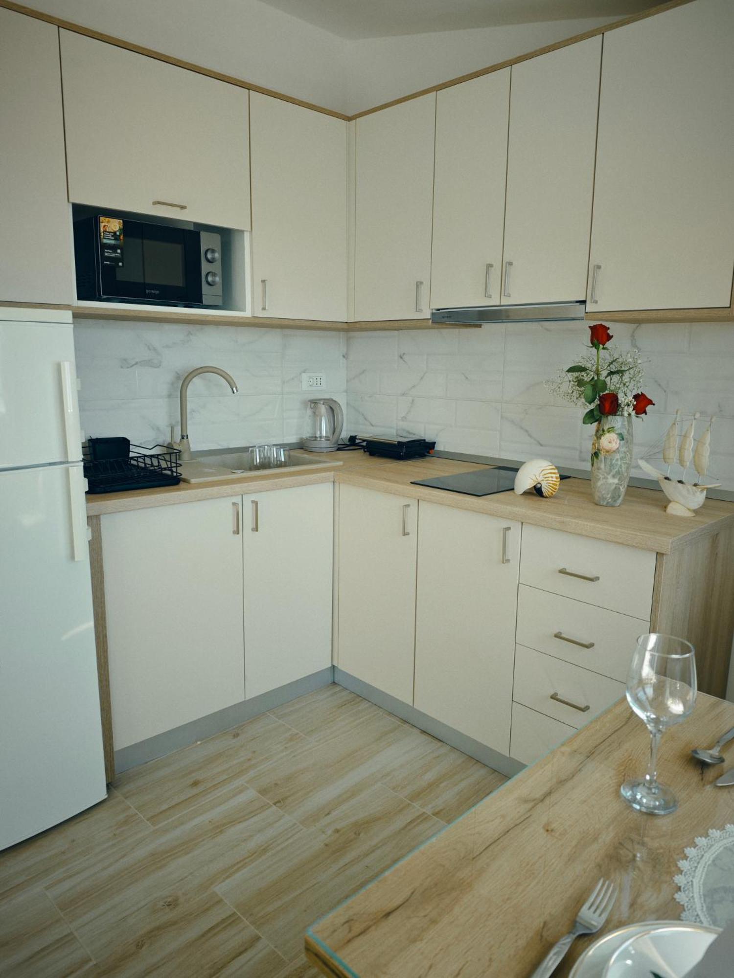 Apartment Topic Baška Voda Eksteriør bilde