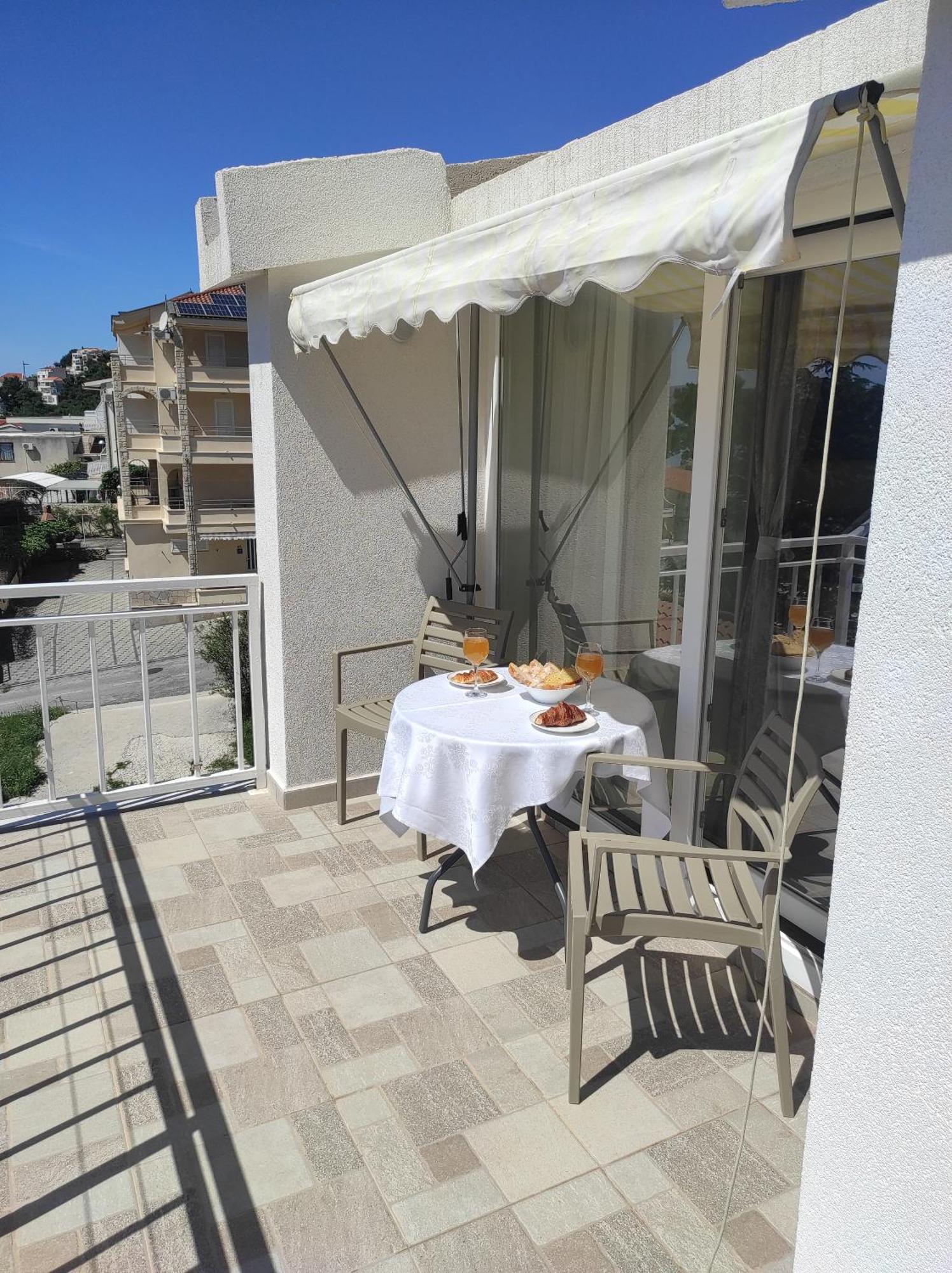 Apartment Topic Baška Voda Eksteriør bilde